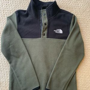 North Face Kids snap button fleece pullover.